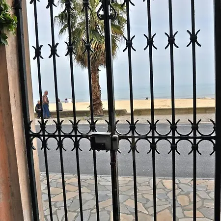 La Palma Vacanze In Riva Al Mare Διαμέρισμα